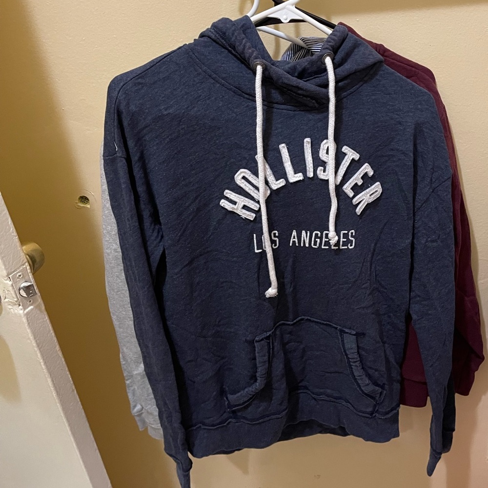 Hollister sweater